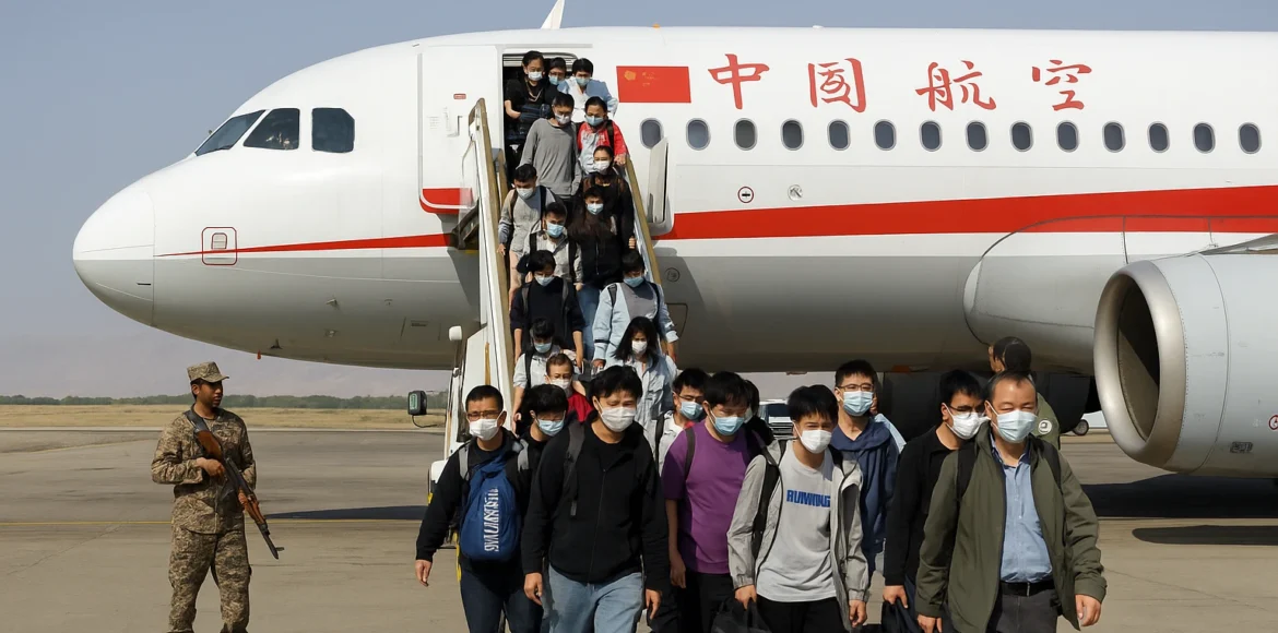 China Evakuasi Warga dari Iran dan Israel, Peringatkan Kemacetan di Perbatasan China Evakuasi Warga dari Iran dan Israel, Peringatkan Kemacetan di Perbatasan